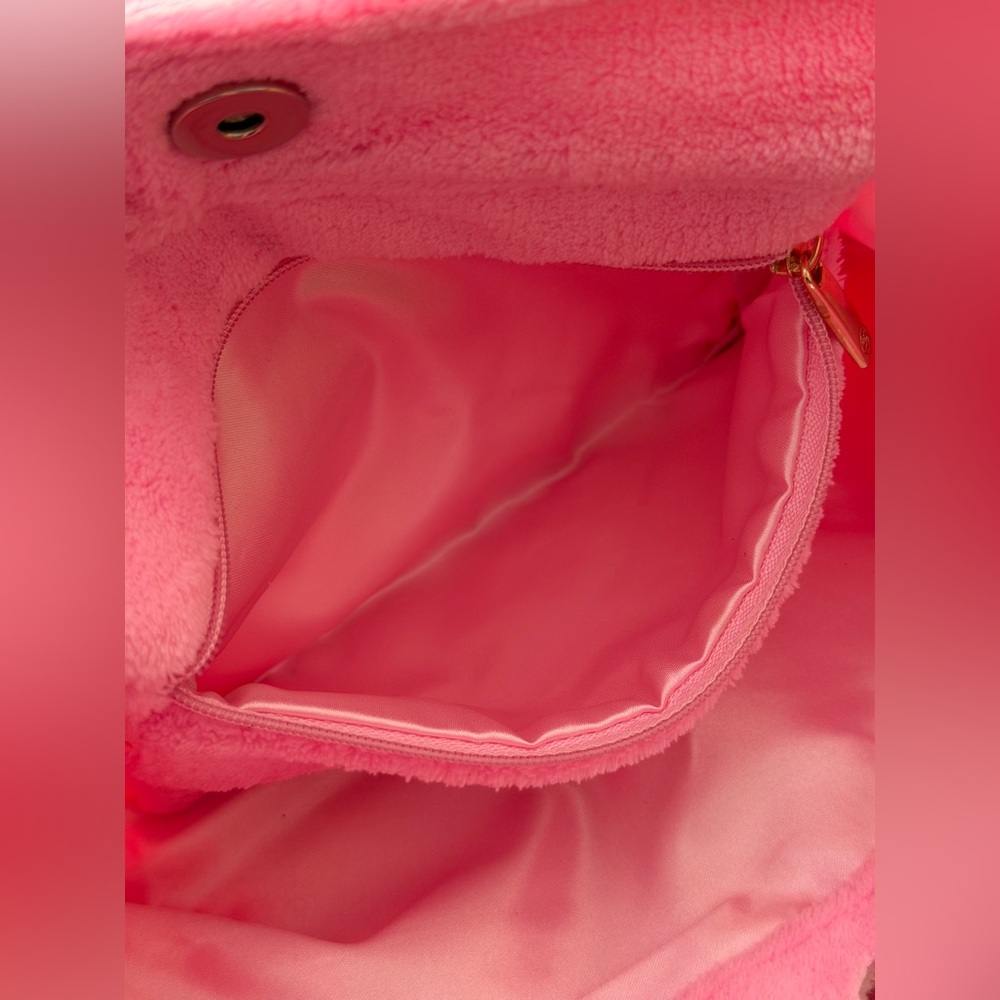 CHANEL Precision VIP Bag in Pink Logo Fleece Crossbody/Shoulder Bag - Picture 13 of 13